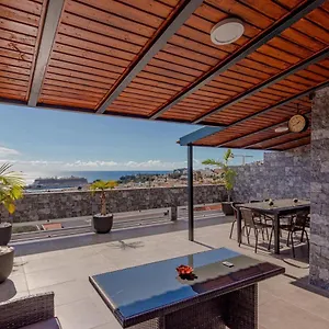 https://flowers-house-2.madeira-islandshotels.com