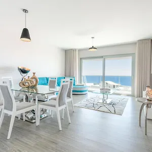 https://blue-paradise-alameda-formosa.madeira-islandshotels.com